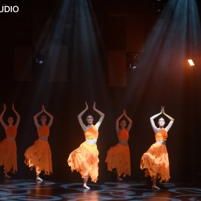 Dance49